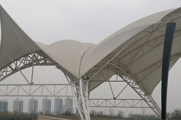 成都張拉膜：多樣化的應(yīng)用場景，打造獨(dú)特空間體驗(yàn)