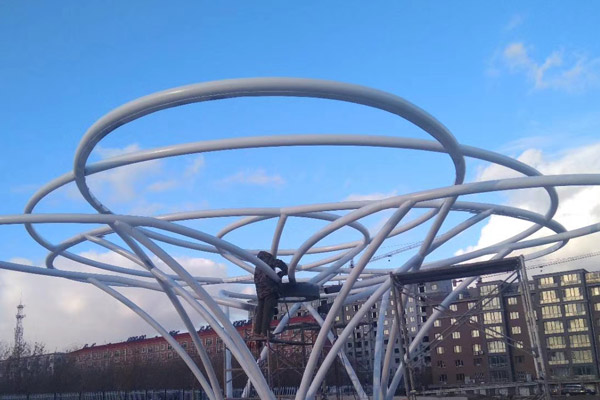 成都異形鋼結(jié)構(gòu)的搭建要素：創(chuàng)新設(shè)計(jì)，構(gòu)筑未來(lái)建筑之美